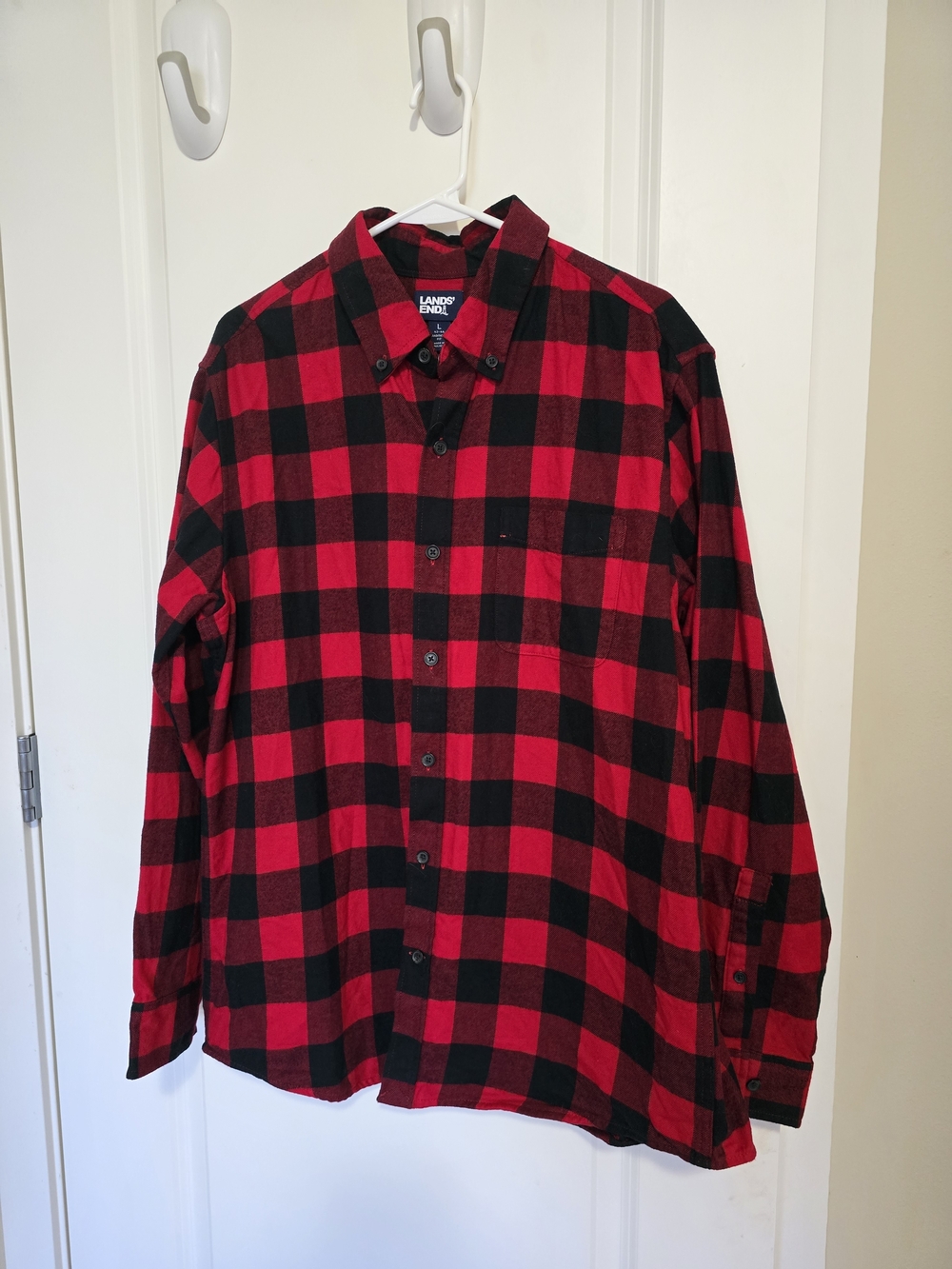 Men's Lands' End Red and Black Plaid Button-Down Shirt NWOT